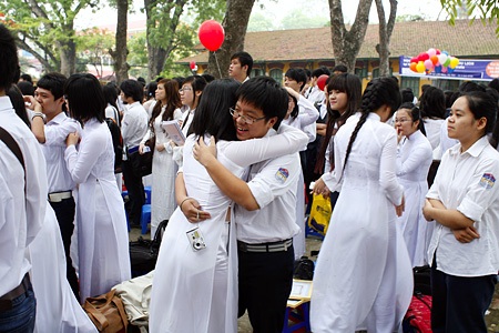 Phút ngẩn ngơ của học sinh trường Chu Văn An - 6 Phút ngẩn ngơ của học sinh trường Chu Văn An - 6