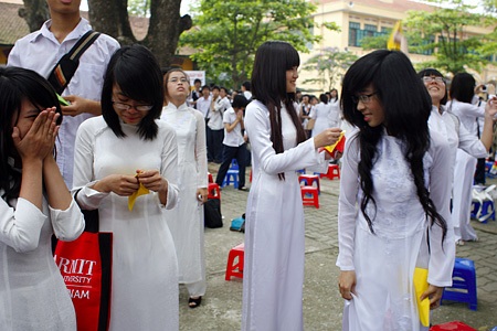 Phút ngẩn ngơ của học sinh trường Chu Văn An - 10 Phút ngẩn ngơ của học sinh trường Chu Văn An - 10