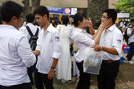 Phút ngẩn ngơ của học sinh trường Chu Văn An - 14 Phút ngẩn ngơ của học sinh trường Chu Văn An - 14