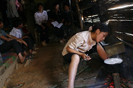 Ánh đèn tù mù soi con chữ vùng cao - 5 Ánh đèn tù mù soi con chữ vùng cao - 5