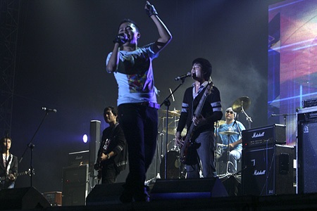 Rock Storm 2011 - Không có bất ngờ... - 13 Rock Storm 2011 - Không có bất ngờ... - 13