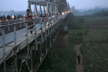 “Vườn địa đàng” từ phù sa sông Mẹ - 15 “Vườn địa đàng” từ phù sa sông Mẹ - 15