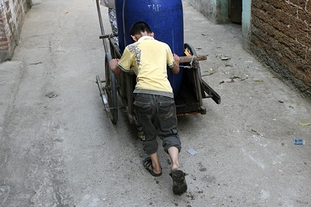 Chàng Sơn chìm trong cơn khát