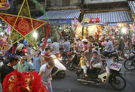 Nhộn nhịp phố Hàng Mã.