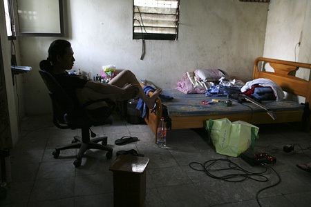 "Quái vật" rock một thời - 13 Một hình ảnh khá tương phản với đời sống âm nhạc của anh cách đây 20 năm.