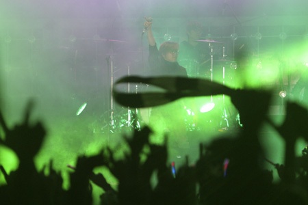 Các nhóm nhạc trẻ đã khá thành công trong cuộc dẫn dắt cảm xúc lên dần đến đỉnh điểm.