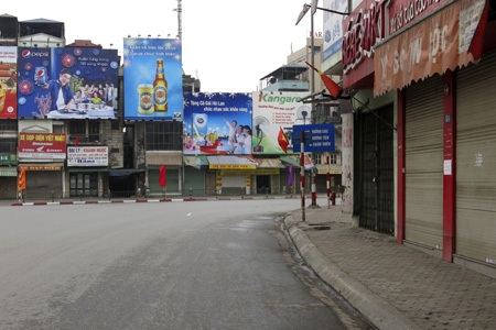 Hà Nội phố không người - 7 Phố Xã Đàn nhìn về Ô Chợ Dừa.
