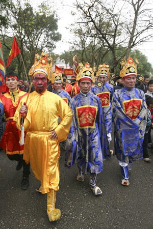 Vua chúa ngả nghiêng về làng - 4 Sau nhà vua và chúa, 4 ông quan cũng được tái hiện.