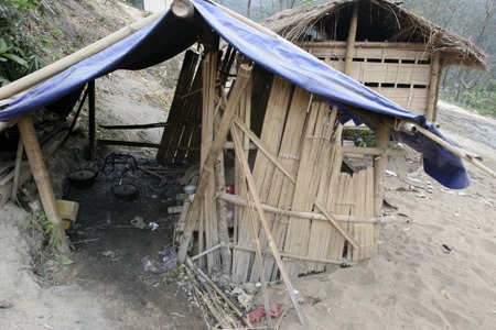 Lều tranh vách nứa nâng con chữ - 3 Cận cảnh một căn phòng nội trú của lũ trẻ.