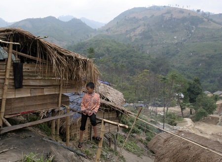 Lều tranh vách nứa nâng con chữ - 9 Học sinh ở đây đều là người dân tộc thiểu số, chiếm phần lớn là người Mông.