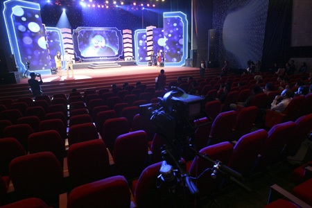 Lễ trao giải được truyền hình trực tiếp trên kênh VTV 2 Đài Truyền hình Việt Nam. Báo điện tử