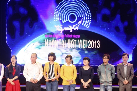 Lễ trao giải được truyền hình trực tiếp trên kênh VTV 2 Đài Truyền hình Việt Nam. Báo điện tử