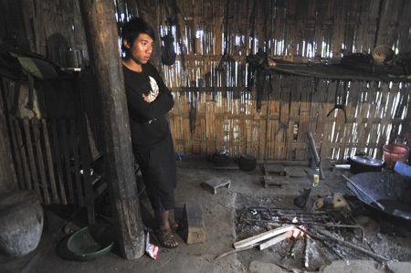 Một ngôi nhà đặc trưng của người Phù Lá ở bản Nậm Kéng, một tộc người ít nhất của huyện Sa Pa.