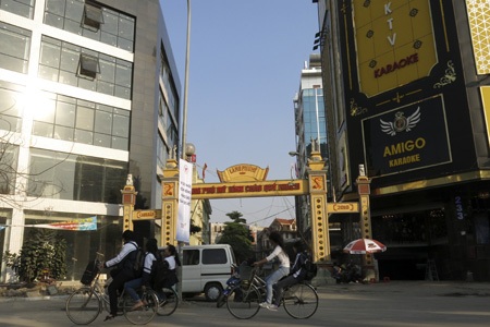 Từ Liêm vẫn "bình yên" - 6 Xã Mễ Trì, nhiều đất nông nghiệp đã trở nên hoang hóa khi các dự án phát triển đang gia tăng.