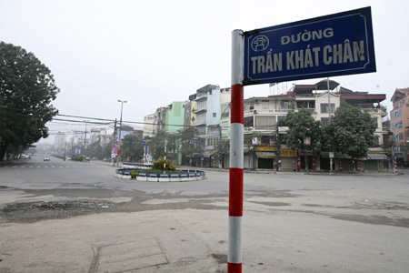 Mùng một Tết - xuân yên bình tại 5 cửa ô Hà Nội - 5 Đây là một cửa ô sầm uất với bốn bề cảnh chợ búa họp quanh năm.
