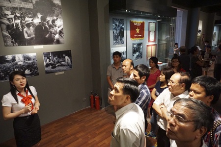 Tư liệu quý thời kỳ cải cách ruộng đất 1946 - 1957 - 1 Tư liệu quý thời kỳ cải cách ruộng đất 1946 - 1957
