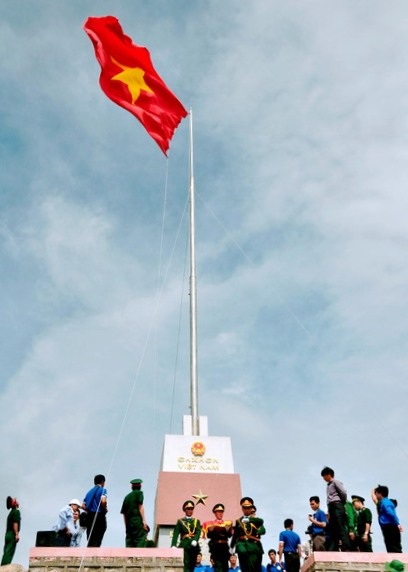 Lễ thượng cờ Tổ quốc trên đảo Cù Lao Xanh - 2 Lễ khánh thành Cột cờ Tổ quốc trên đảo Cù Lao Xanh