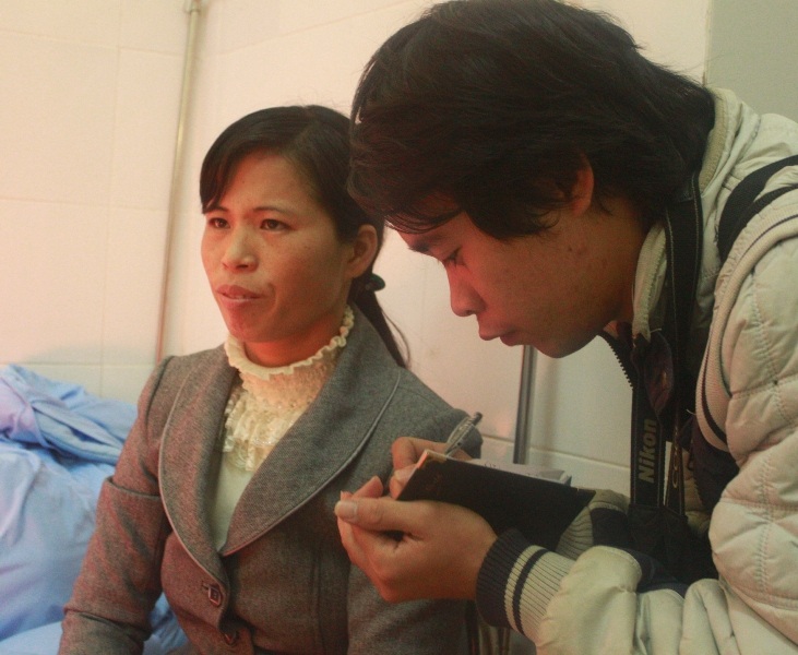 Chỉ Hoa thầm cầu mong ông trời cho chồng và các công nhân khác bình an