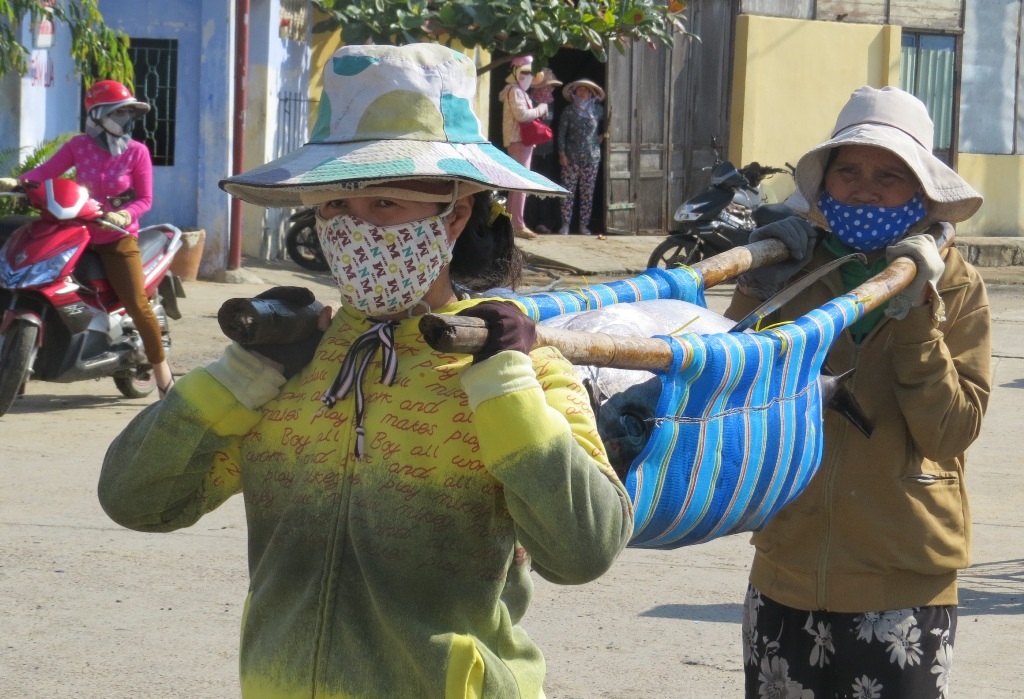 Cảng cá phường 6 (TP Tuy Hòa, tỉnh Phú Yên), nhộn nhịp những ngày đầu năm