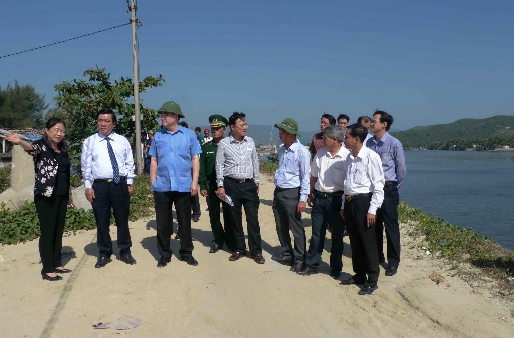 Chủ tịch UBTƯMTTQ Việt Nam: Cần tăng cường đối thoại với ngư dân