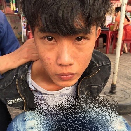 Khởi tố kẻ đâm chết bạn học vì câu nói đùa - 1 Tên Đào Duy Tùng hung thủ đâm chết bạn học vì một câu nói đùa