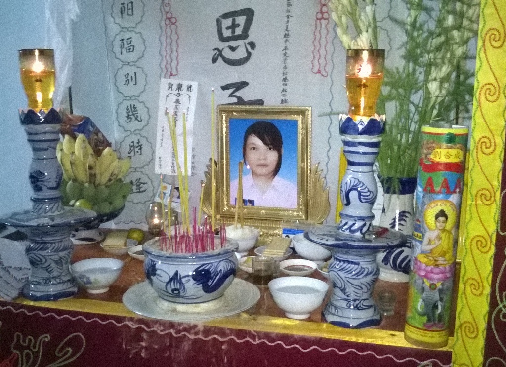 Khởi tố kẻ đâm chết bạn học vì câu nói đùa - 2 Di ảnh nạn nhân
