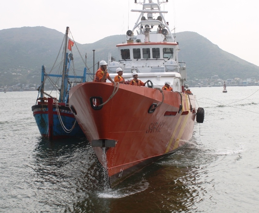 Tàu SAR 412 trong 1 lần cứu nạn (ảnh minh họa)