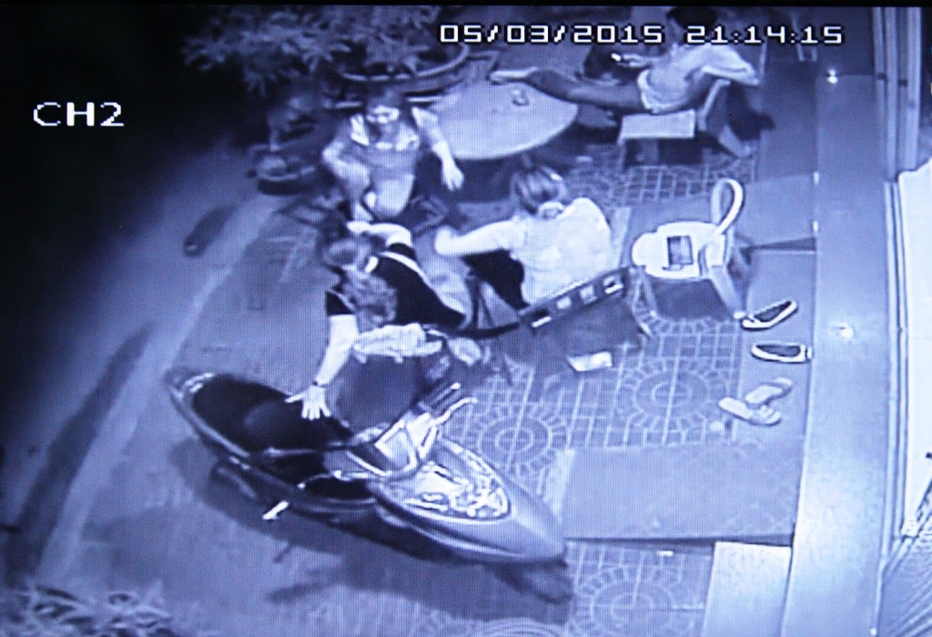 Hiện trường vụ việc được camera nhà ông Hậu ghi lại