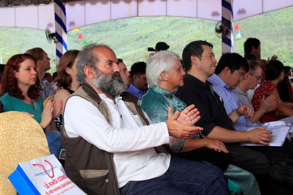 Nhiều nhà khoa học nổi tiếng khắp thế giới về dự lễ khởi công 