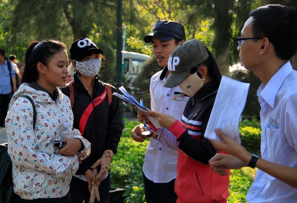 Hàng trăm thí sinh vắng thi môn Sinh học