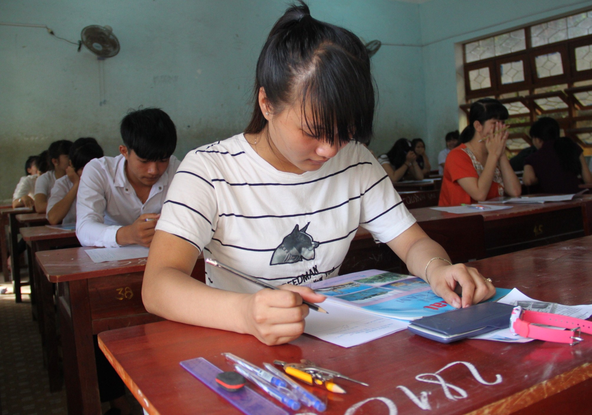 Thí sinh dự thi Kỳ thi THPT quốc gia 2015 tại cụm thi Bình Định