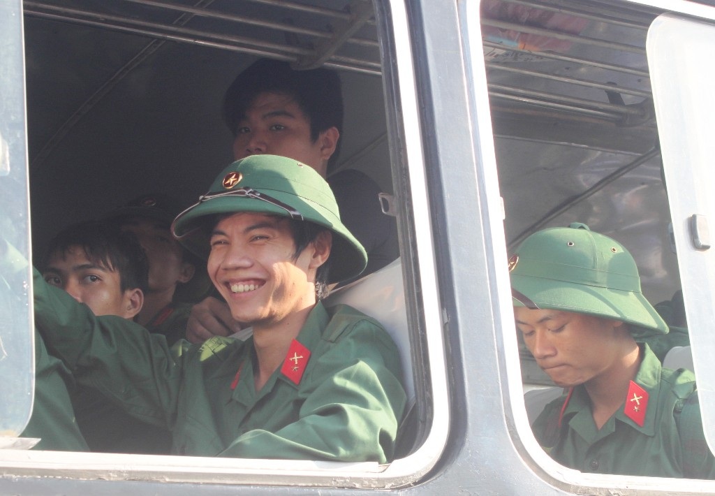 Mỗi chiến sĩ mỗi tâm trạng (Ảnh: Bảo Sương)