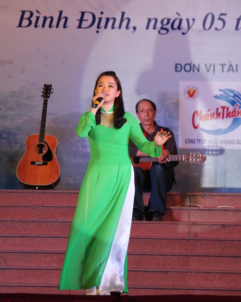 Một số tiết mục ngâm, đọc thơ tại Đêm thơ Nguyên Tiêu tại TP Quy Nhơn, tỉnh Bình Định năm 2015