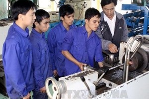 Giảm "lệch pha" giữa đào tạo và yêu cầu doanh nghiệp - 1 Giảm lệch pha giữa đào tạo và yêu cầu doanh nghiệp