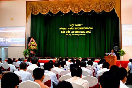 Đồng Tháp: 10 năm, tỷ lệ người tham gia xuất khẩu lao động giảm 70% - 1 Quang cảnh hội nghị