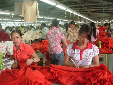 Nhiều doanh nghiệp nợ BHXH tới 60-70 tỉ đồng - 1 |Tình trạng nợ BHXH còn xảy ra ở nhiều nơi (Ảnh có tính chất minh họa)