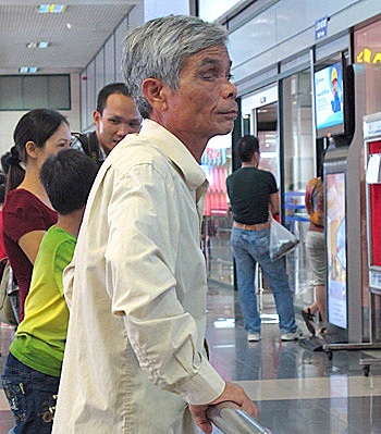 Lao động Việt Nam về từ Lybia: Ngày mai, chúng tôi sẽ làm việc gì? - 3 Lao động Việt nam về từ Lybiš: Ngày mai, chúng tôi sẽ làm việc gì?