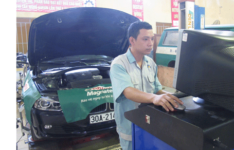 Nhiều hy vọng vào Kỳ thi tay nghề Asean lần thứ 10 - 3 Thí sinh ôn luyện nghề sửa chữa ô tô