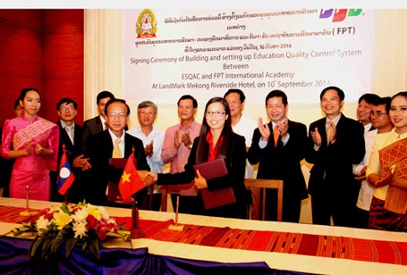 Đại học FPT giúp Lào quản lý thông tin và kiểm định chất lượng - 1 Toàn cảnh lễ ký