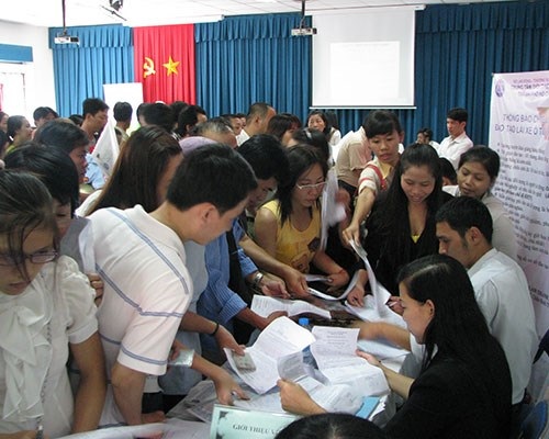 Lo ngại thu nhập người về hưu thấp hơn chuẩn nghèo - 1 Lo ngại thu nhập người về hưu thấp hơn chuẩn nghèo