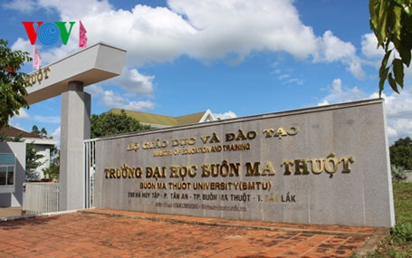 Bài 3: Sinh viên đi đâu, về đâu?