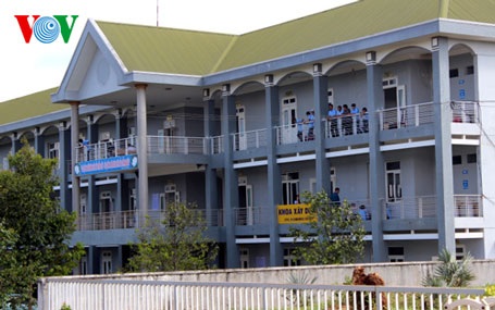 Bài 3: Sinh viên đi đâu, về đâu?