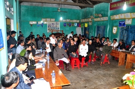 Đóng cửa nhà máy thép nếu không đảm bảo quy chuẩn về môi trường - 2 Sau nhiều ngày dựng lều để phản đối nhà máy thép gây ô nhiễm, người dân đã tự động dỡ lều