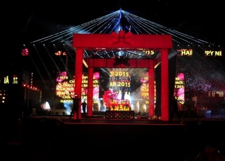 Thời khắc giao thừa