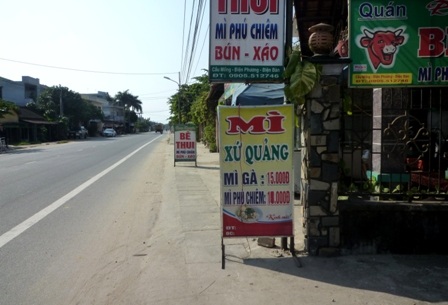 Mì Phú Chiêm và bê thui có mặt tại các quán ăn từ bình dân đến nhà hàng