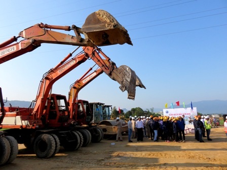 Ra quân trên công trình xây dựng đường Nguyễn Tất Thành nối dài