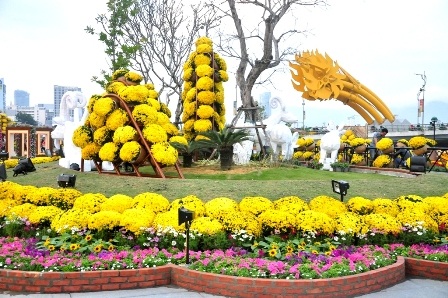 Các tiểu cảnh trong vườn hoa Xuân