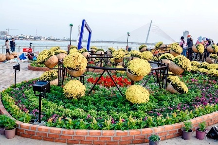 Các tiểu cảnh trong vườn hoa Xuân