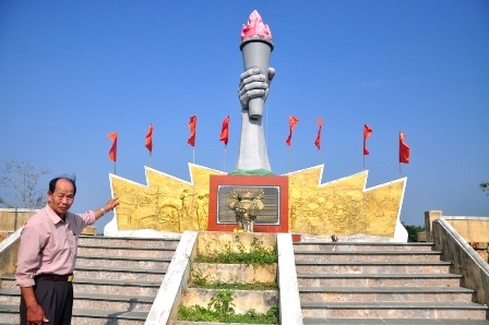 Xóm có 9 hộ dân, 9 Mẹ Việt Nam anh hùng và 17 liệt sĩ - 2 Ông Lê Văn Cúc và tượng đài xóm Chín Chủ