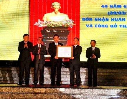 Điện Bàn lên thị xã, đón Huân chương Độc lập hạng Nhì - 2 Điện Bàn lên thị xã, đón Huân chương Độc lập hạng Nhì